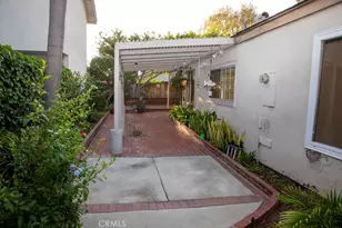 42 Almond Tree Ln, Irvine, CA 92612 - Photo 38