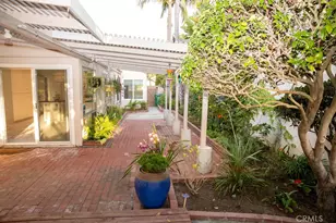 42 Almond Tree Ln, Irvine, CA 92612 - Photo 28