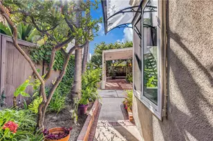 42 Almond Tree Ln, Irvine, CA 92612 - Photo 32