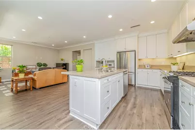 167 Overbrook, Irvine, CA 92620 - Photo 10