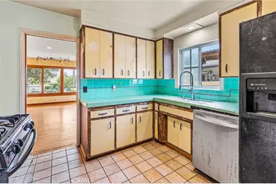 820 Law Street, San Diego, CA 92109 - Photo 10