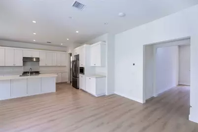 116 Eversedge, Irvine, CA 92618 - Photo 2