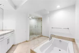 13650 Marina Pointe Dr, Marina del Rey, CA 90292 - Photo 14