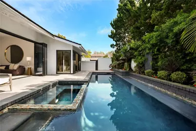 22 Rue Cannes, Newport Beach, CA 92660 - Photo 2