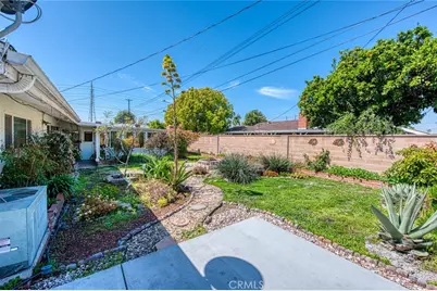 2661 W Chanticleer Road, Anaheim, CA 92804 - Photo 18