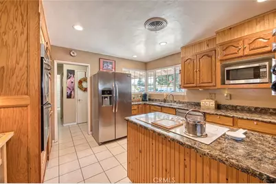 2661 W Chanticleer Road, Anaheim, CA 92804 - Photo 8