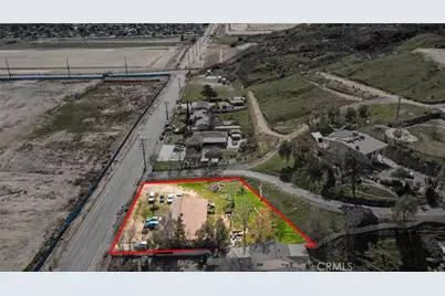 11178 Locust Ave, Bloomington, CA 92316 - Photo 8