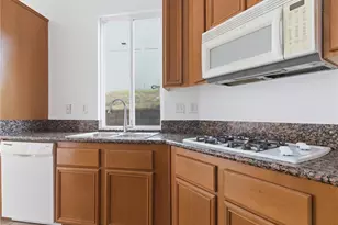 29436 Shannon Ct, Canyon Country, CA 91387 - Photo 6