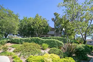 24392 Kingston Ct, Laguna Hills, CA 92653 - Photo 2