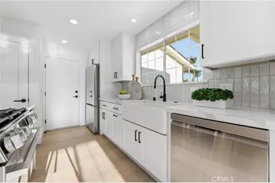 10121 Kukui, Huntington Beach, CA 92646 - Photo 12