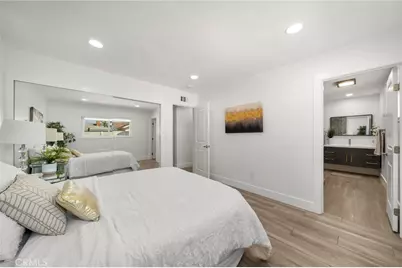 17151 Hague, Huntington Beach, CA 92647 - Photo 20