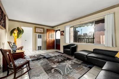 2070 President, Costa Mesa, CA 92627 - Photo 2