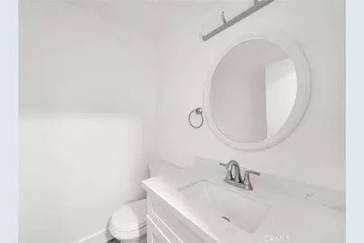 16722 Goldenwest Street, Huntington Beach, CA 92647 - Photo 36