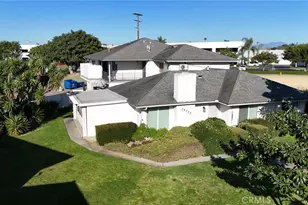 16752 Bardon Ln, Huntington Beach, CA 92647 - Photo 2