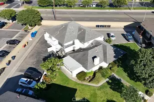 16752 Bardon Ln, Huntington Beach, CA 92647 - Photo 4