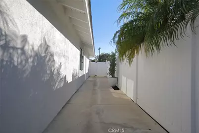 418 E Bay Street, Costa Mesa, CA 92627 - Photo 20