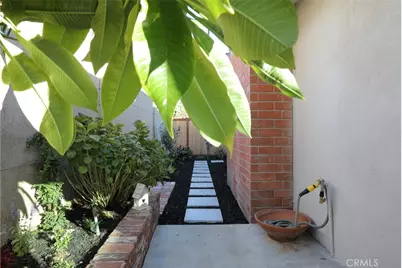 418 E Bay Street, Costa Mesa, CA 92627 - Photo 18
