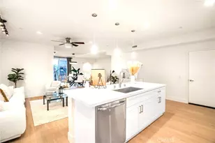 617 Rockefeller, Irvine, CA 92612 - Photo 2