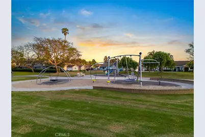 9662 Woodlawn Drive, Huntington Beach, CA 92646 - Photo 40