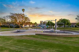 9662 Woodlawn Dr, Huntington Beach, CA 92646 - Photo 40