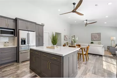 9662 Woodlawn Drive, Huntington Beach, CA 92646 - Photo 10