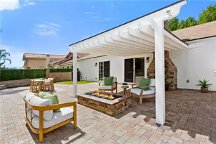 21952 Esplendor, Mission Viejo, CA 92691 - Photo 2