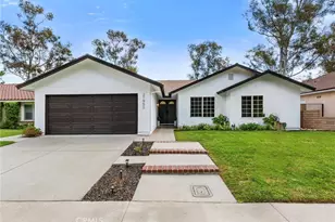 21952 Esplendor, Mission Viejo, CA 92691 - Photo 1