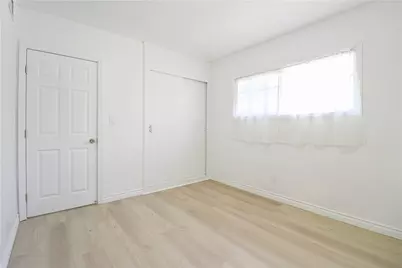 2432 W Rainbow Avenue, Anaheim, CA 92801 - Photo 18