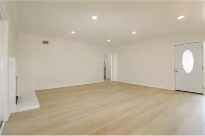 2432 W Rainbow Avenue, Anaheim, CA 92801 - Photo 10