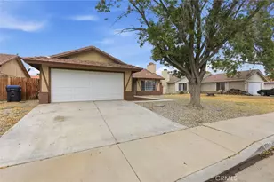 43941 Maria, Lancaster, CA 93535 - Photo 2