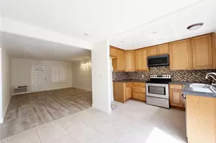 231 Springview, Irvine, CA 92620 - Photo 6