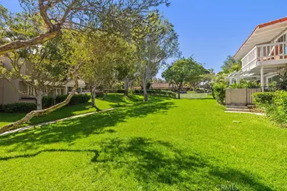 521 Playa, Newport Beach, CA 92660 - Photo 32