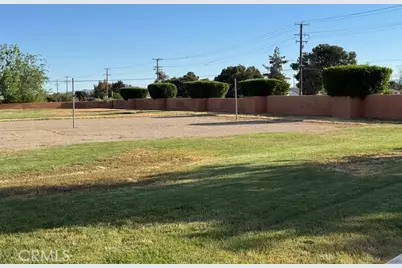 10333 Tamarisk Avenue, Hesperia, CA 92345 - Photo 38