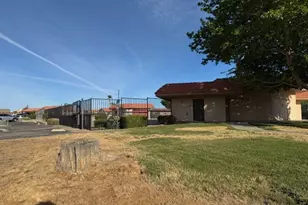 10333 Tamarisk Ave, Hesperia, CA 92345 - Photo 42