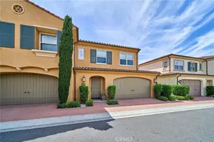 121 Baritone, Irvine, CA 92620 - Photo 2