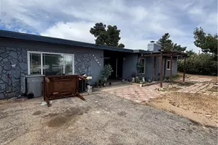 17047 Eucalyptus, Hesperia, CA 92345 - Photo 2