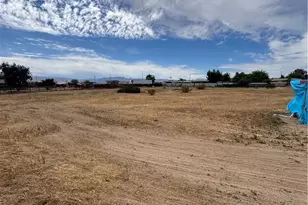 17047 Eucalyptus, Hesperia, CA 92345 - Photo 4
