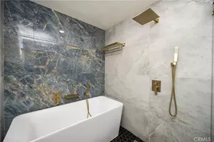 17110 Bluewater Ln, Huntington Beach, CA 92649 - Photo 34