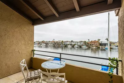 17110 Bluewater Lane, Huntington Beach, CA 92649 - Photo 8