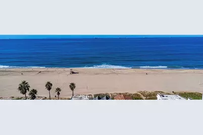 17110 Bluewater Lane, Huntington Beach, CA 92649 - Photo 48