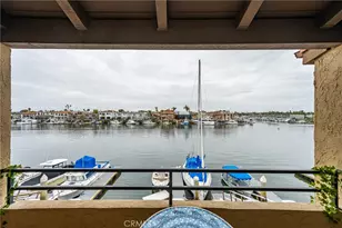 17110 Bluewater Ln, Huntington Beach, CA 92649 - Photo 6