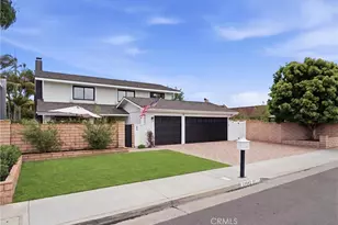 20082 Gothic Cir, Huntington Beach, CA 92646 - Photo 2