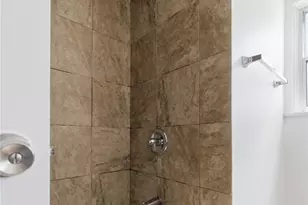 2042 W 75th St, Los Angeles, CA 90047 - Photo 20