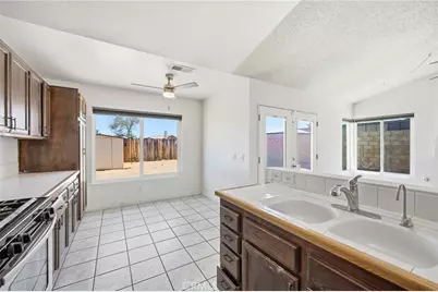 12829 Cobalt, Victorville, CA 92392 - Photo 18