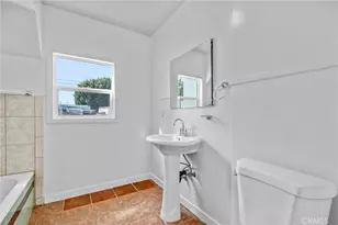 914 E 83rd, Los Angeles, CA 90001 - Photo 20