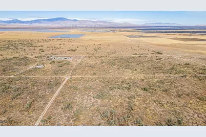 155 W B-8 Avenue, Fairmont, CA 93536 - Photo 6