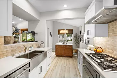 7 Paseo Simpatico, Rancho Santa Margarita, CA 92688 - Photo 12