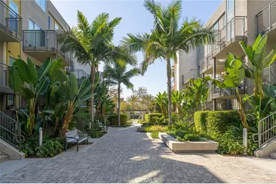 87 Waldorf, Irvine, CA 92612 - Photo 42