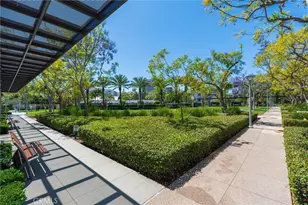 81 Waldorf, Irvine, CA 92612 - Photo 36