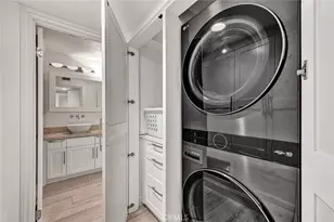 950 Cagney, Newport Beach, CA 92663 - Photo 36